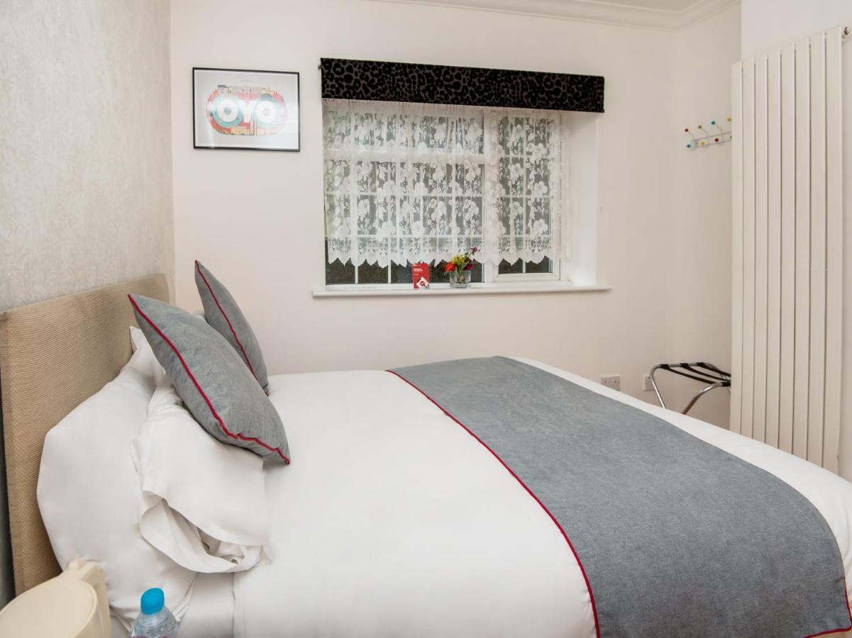 Oyo Vale Lodge ウィンザー エクステリア 写真