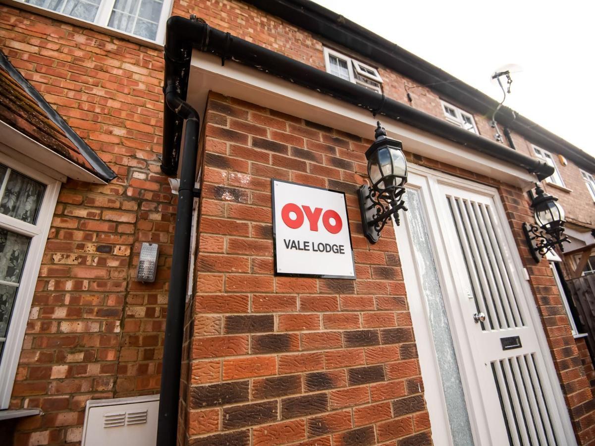 Oyo Vale Lodge ウィンザー エクステリア 写真